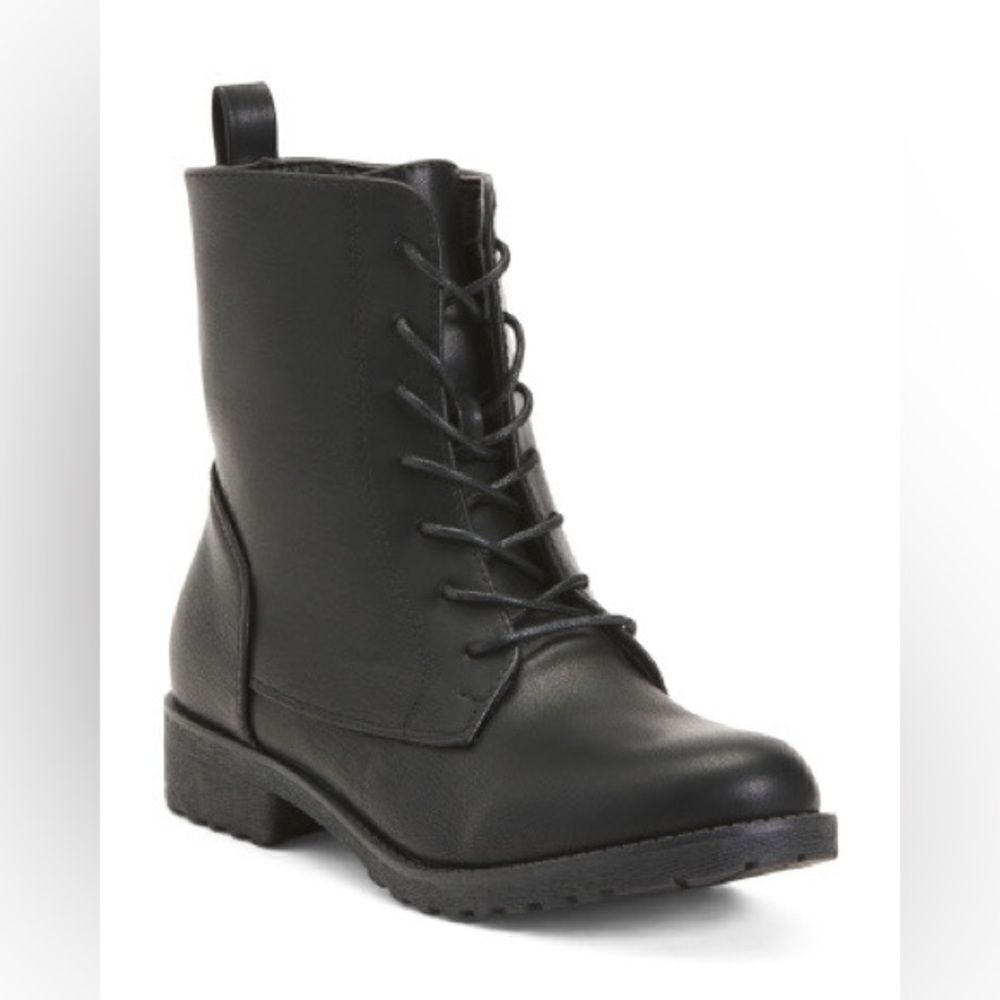 CATHERINE MALANDRINO Lace Up Boots - 7.5 - new